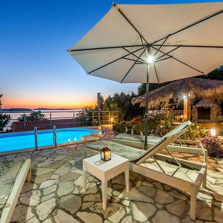 Charming Villa Svagusa With Sea View Mlini Exterior foto